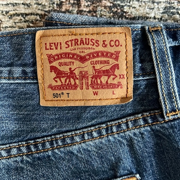 Levi’s 501 cropped jeans 28 - Picture 3 of 4